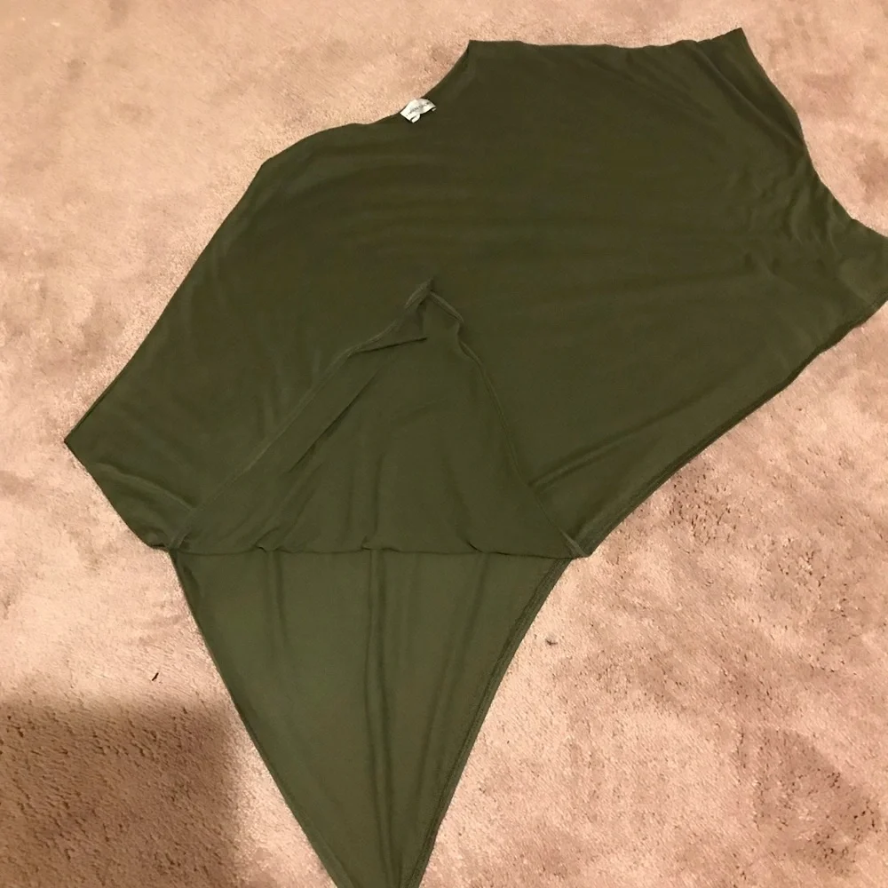 Olive Green Women's Top, can be tied on one side - Picture 2 of 3